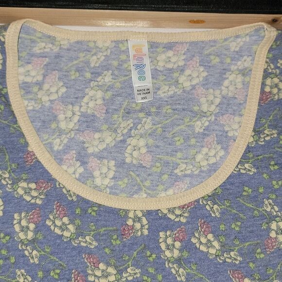 Lularoe Classic T Knit Shirt NWT Size XXS - Picture 4 of 8